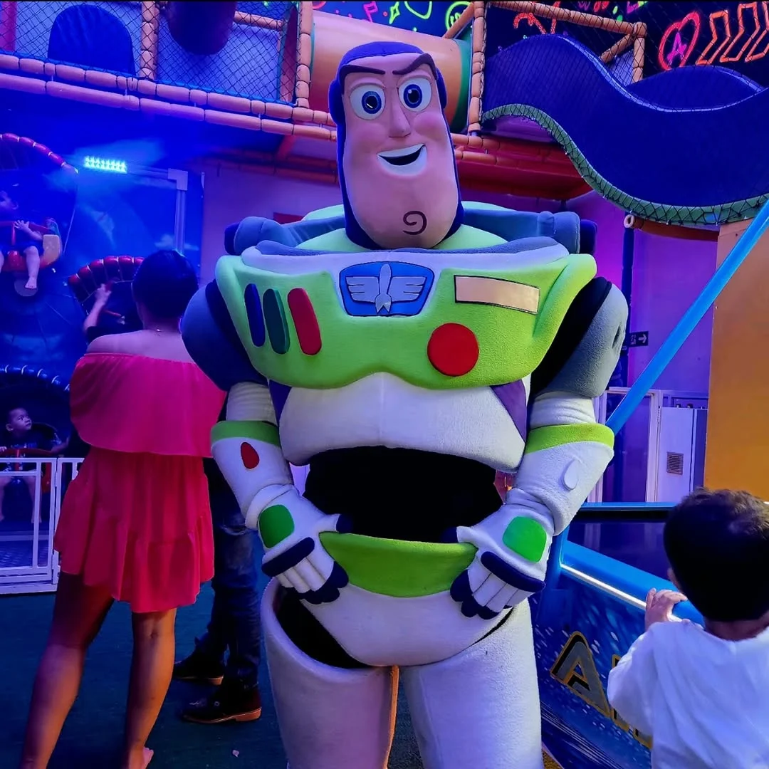 Buzz Lightyear ao vivo na brinquedoteca