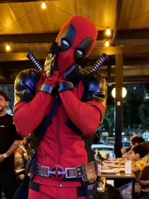 Deadpool ao vivo no salão