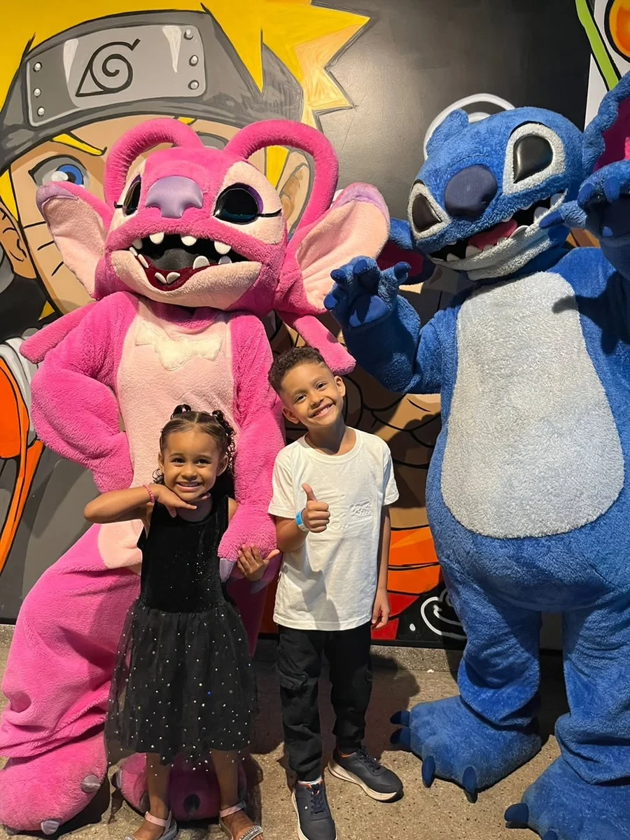 Stitch e Angel ao vivo com a criançada